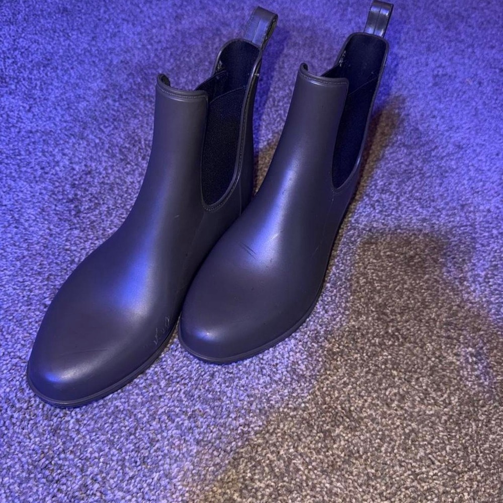 Target Olive Green Chelsea Rain Boots Matte Ankle Waterproof Booties Size 6